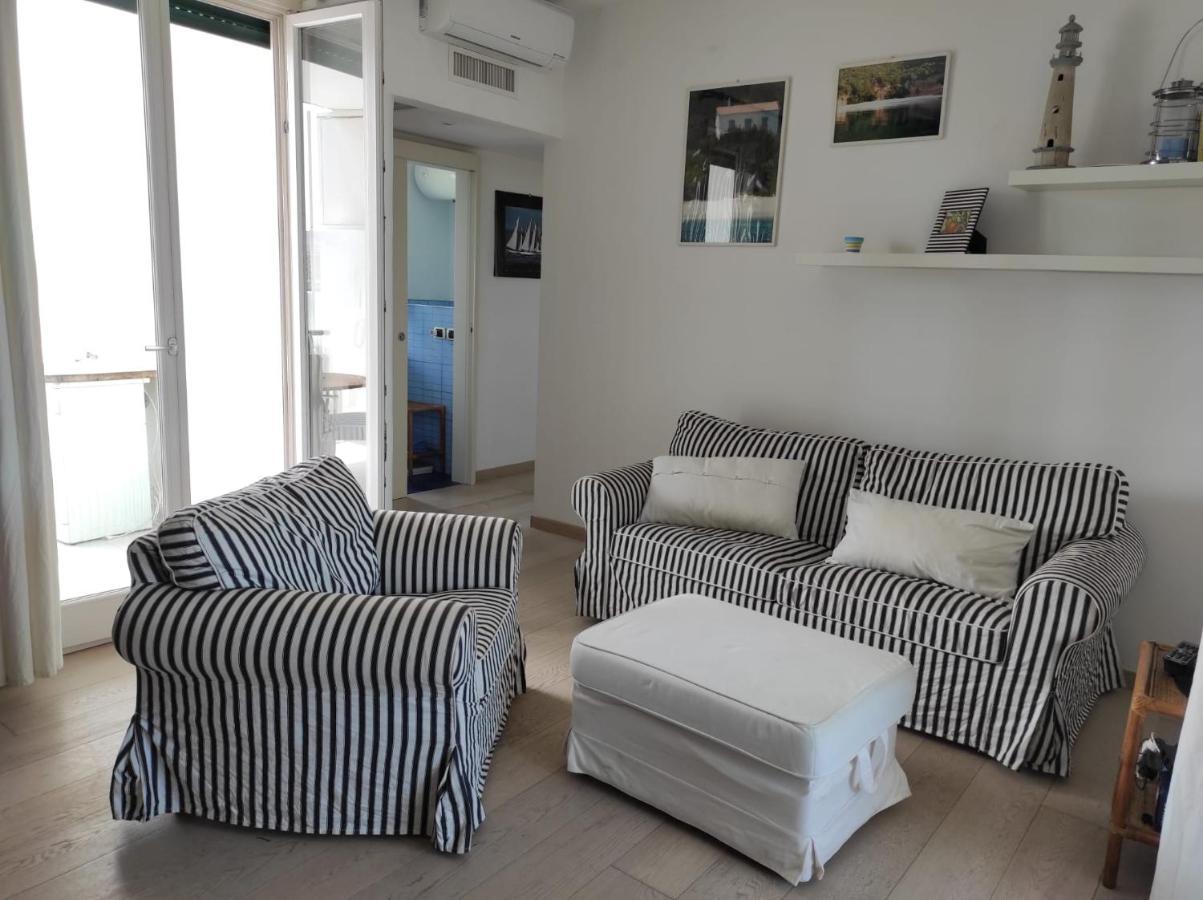 Grazioso Appartamento Vicino Al Mare San Cataldo  Exterior photo